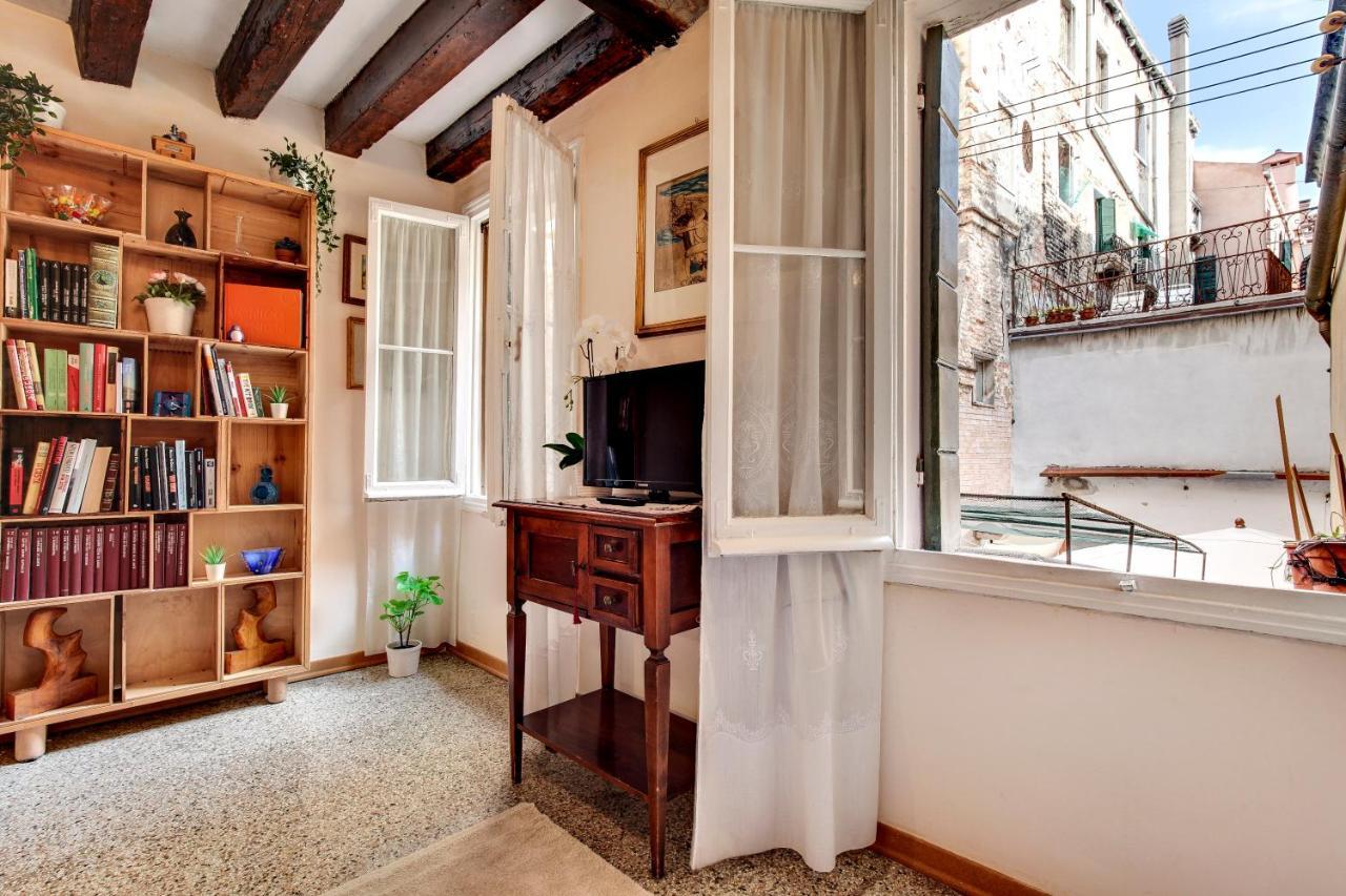 Ca' Apostoli Apartment Venesia Bagian luar foto